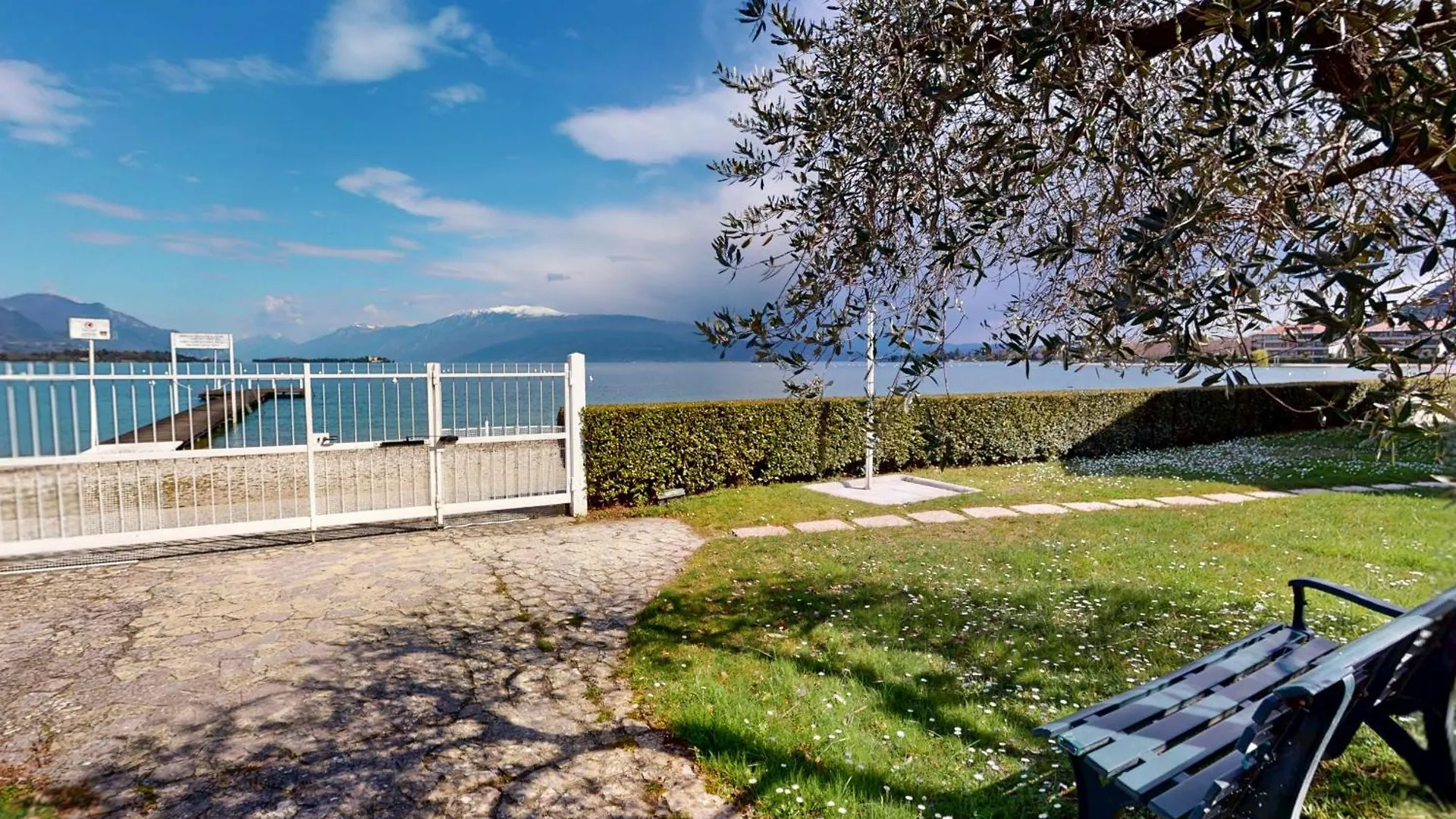 Casa Marisol By Bookinggardalake Manerba del Garda Włochy